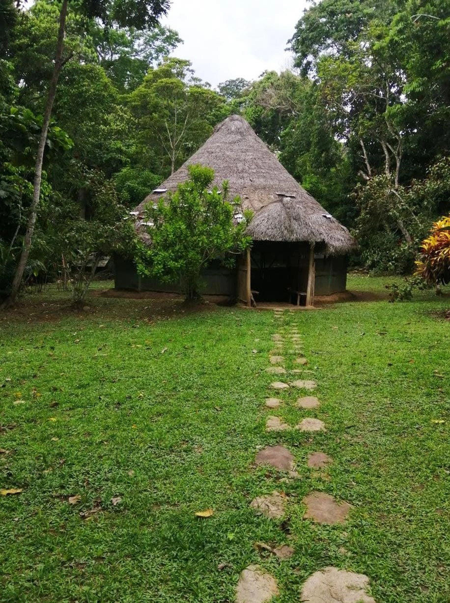 Open-sided ceremonial maloca at Nova Terra