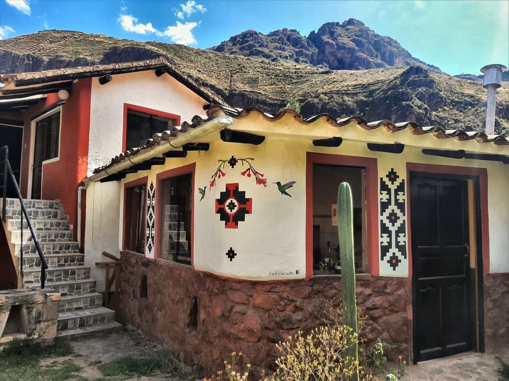 Rustic retreat lodge in the Sacred Valley